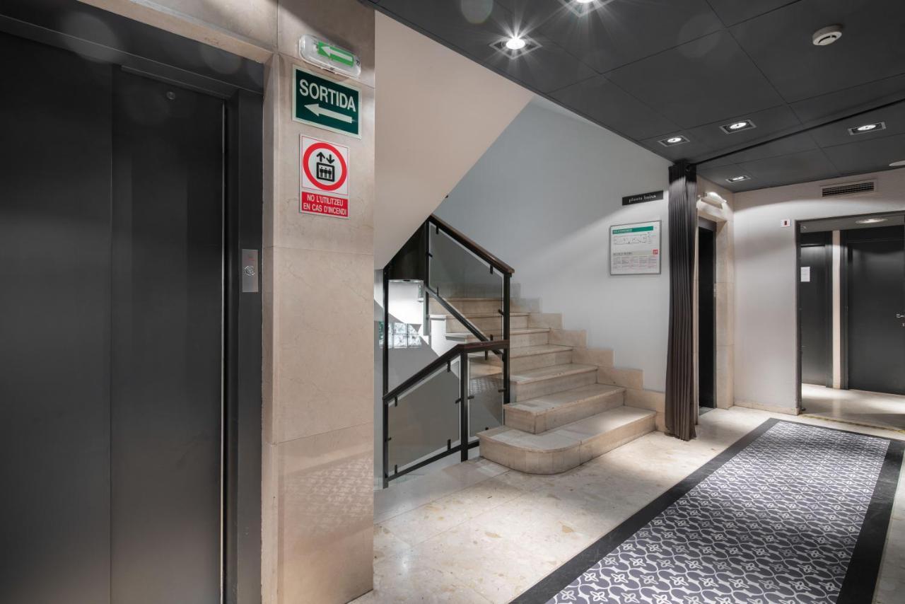 Hotel Punt 14 Gava Bagian luar foto