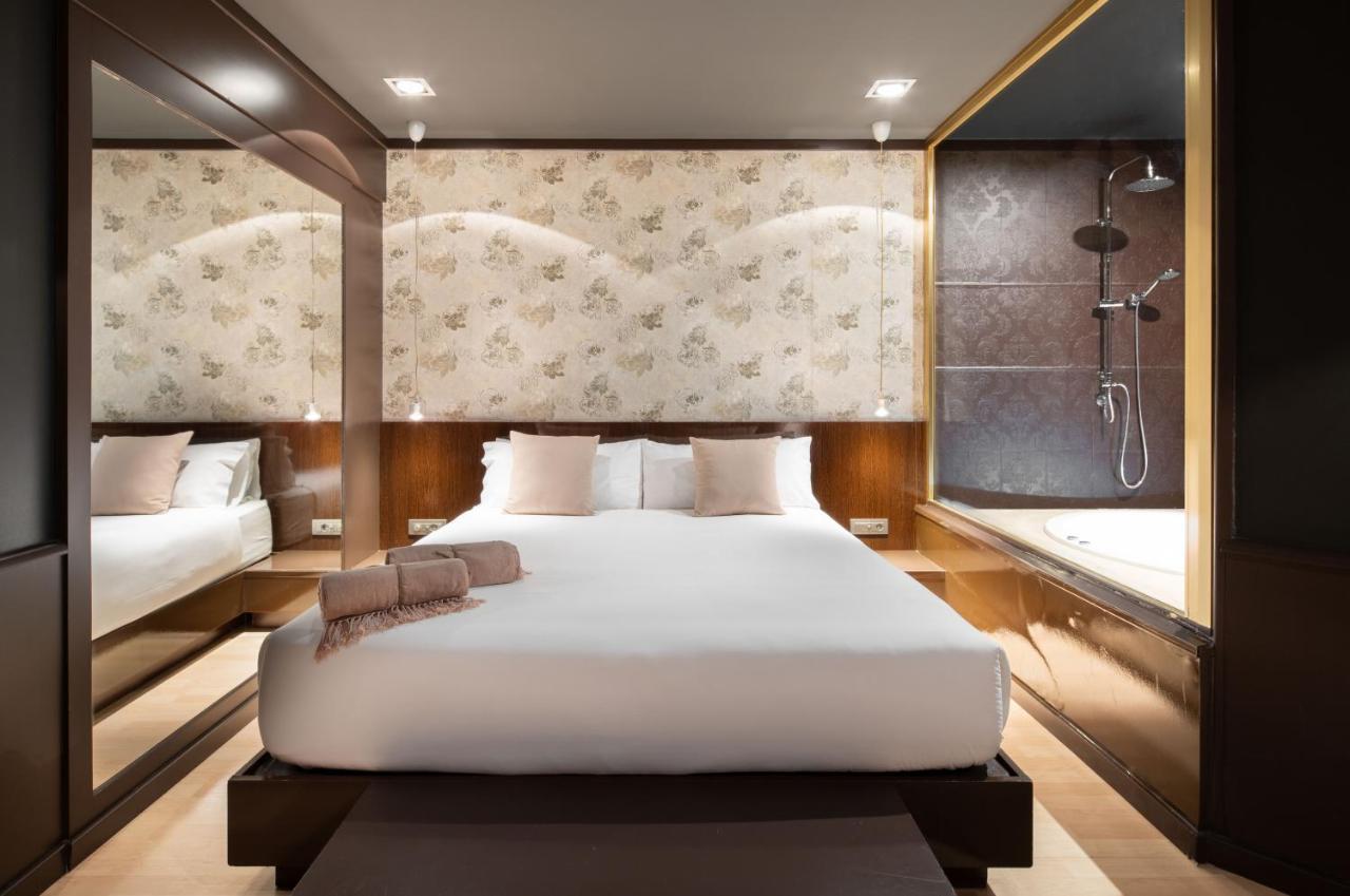 Hotel Punt 14 Gava Bagian luar foto