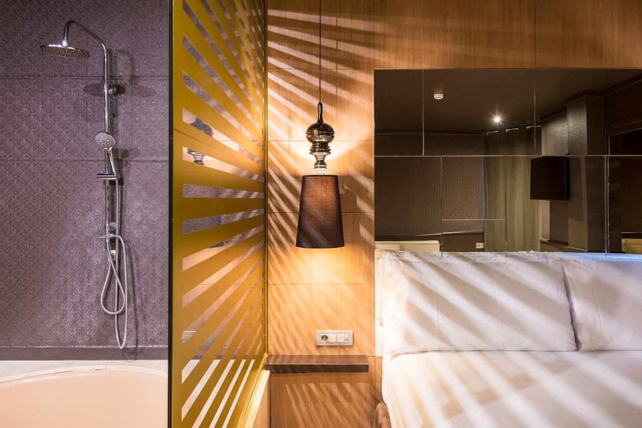 Hotel Punt 14 Gava Bagian luar foto